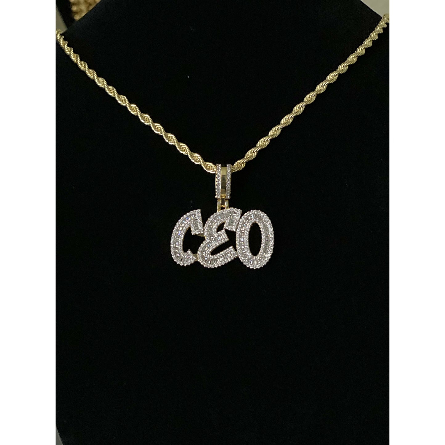 BAGUETTE CEO PENDANT
