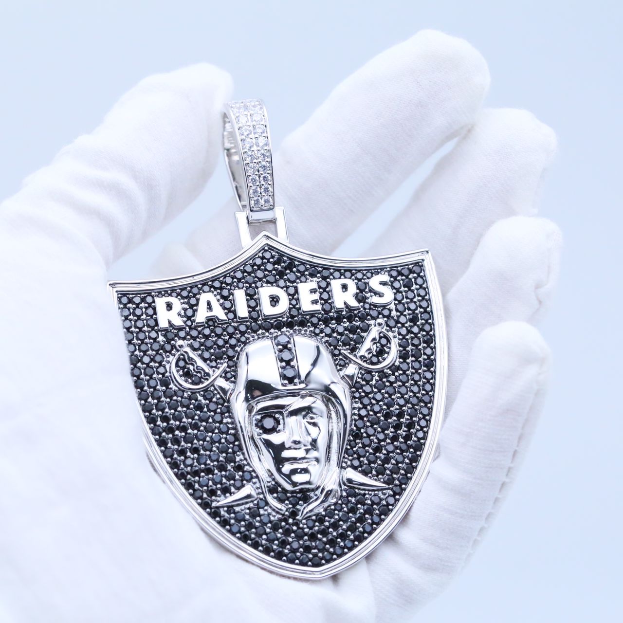 Las Vegas Raiders Pendant – The GLD Shop